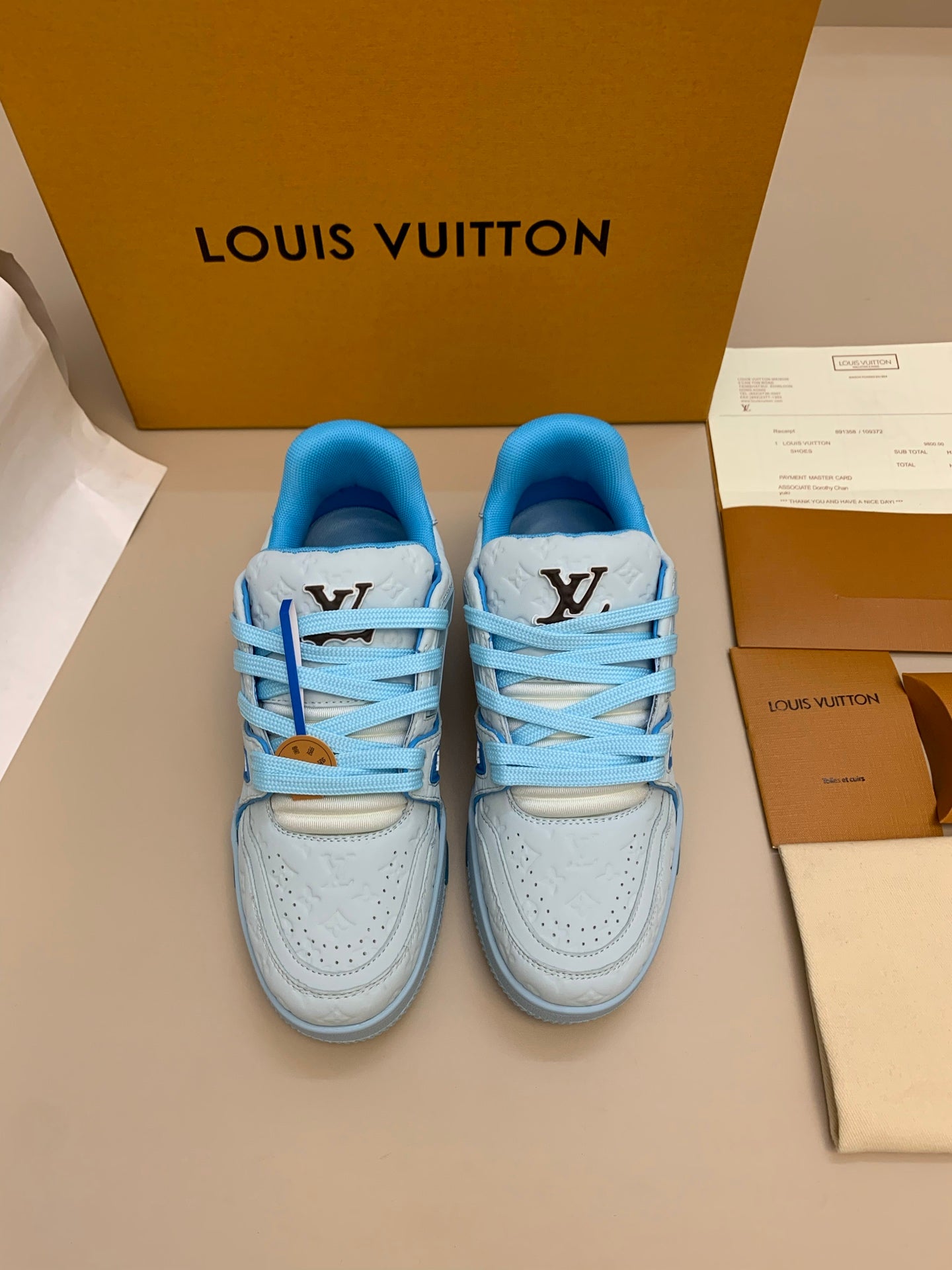 White and Light Blue Casual Sneakers with Patterned Upper