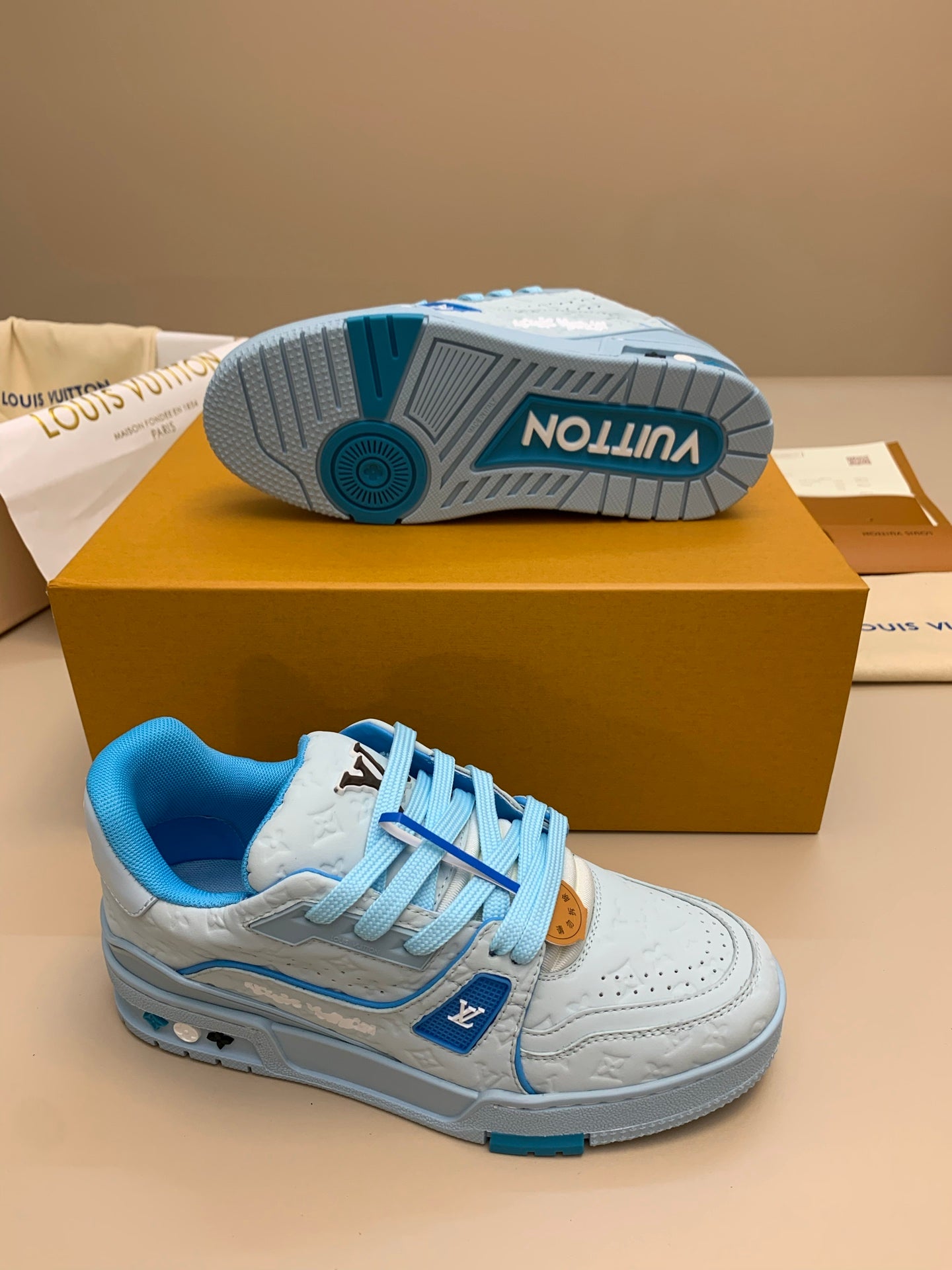 White and Light Blue Casual Sneakers with Patterned Upper