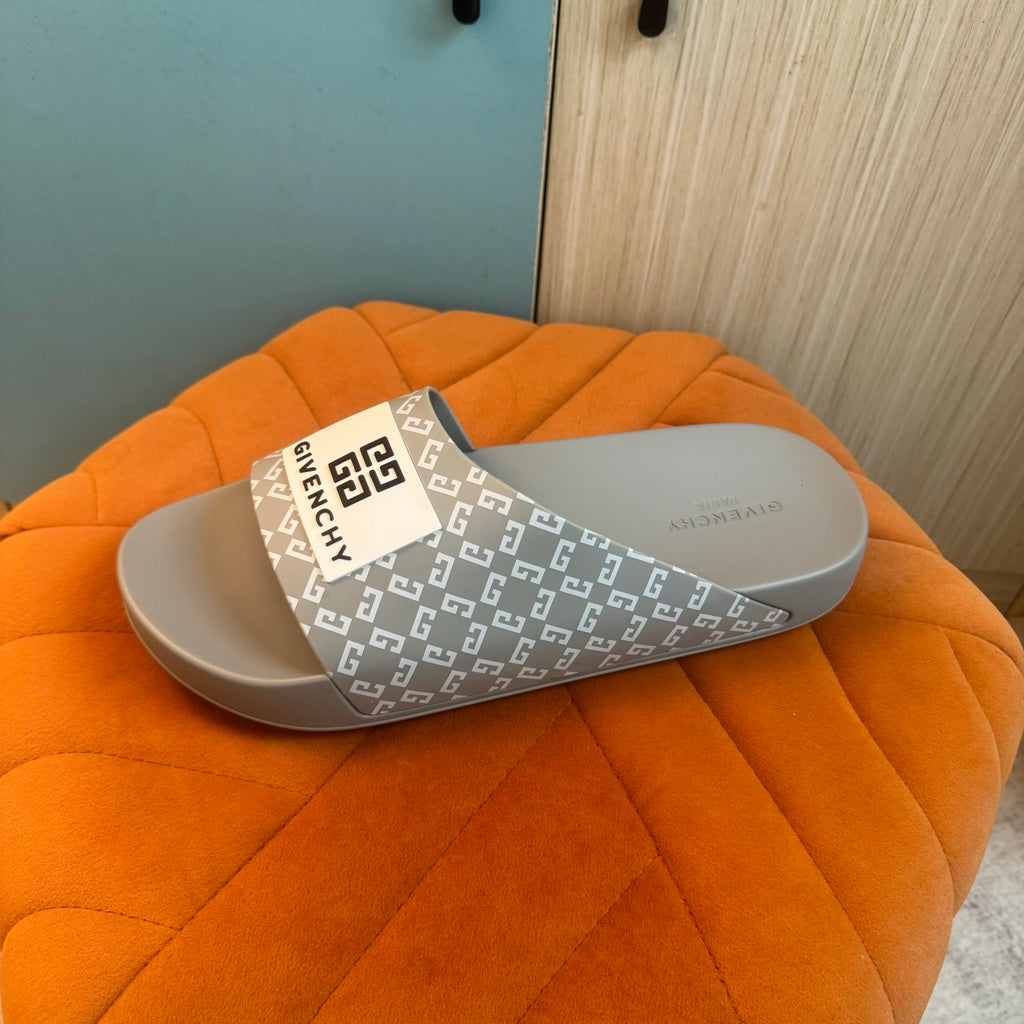 Gray Slide-On Slippers with Patterned Strap - Outsole view