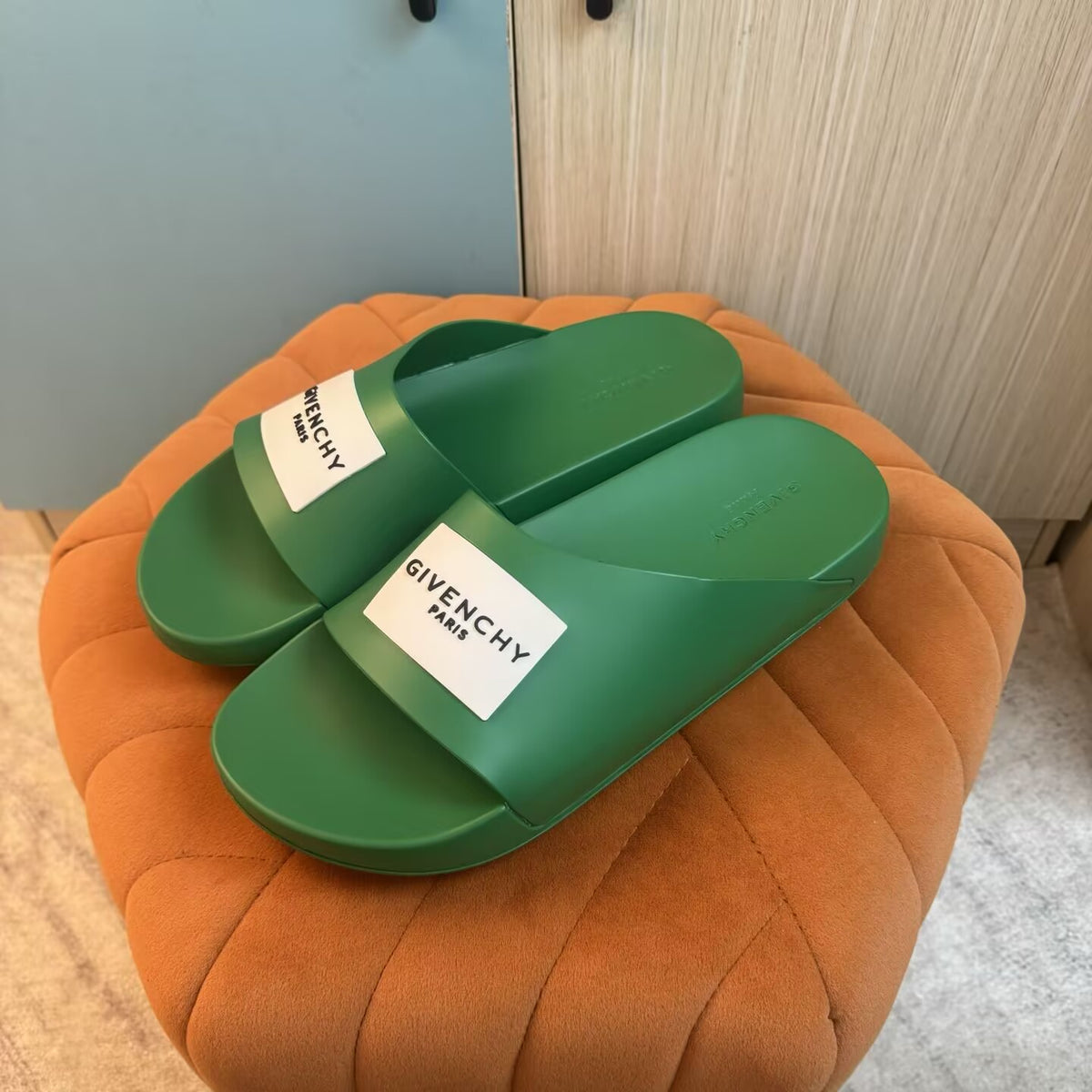 Green Single-Strap Slippers with Chunky Sole - Main view