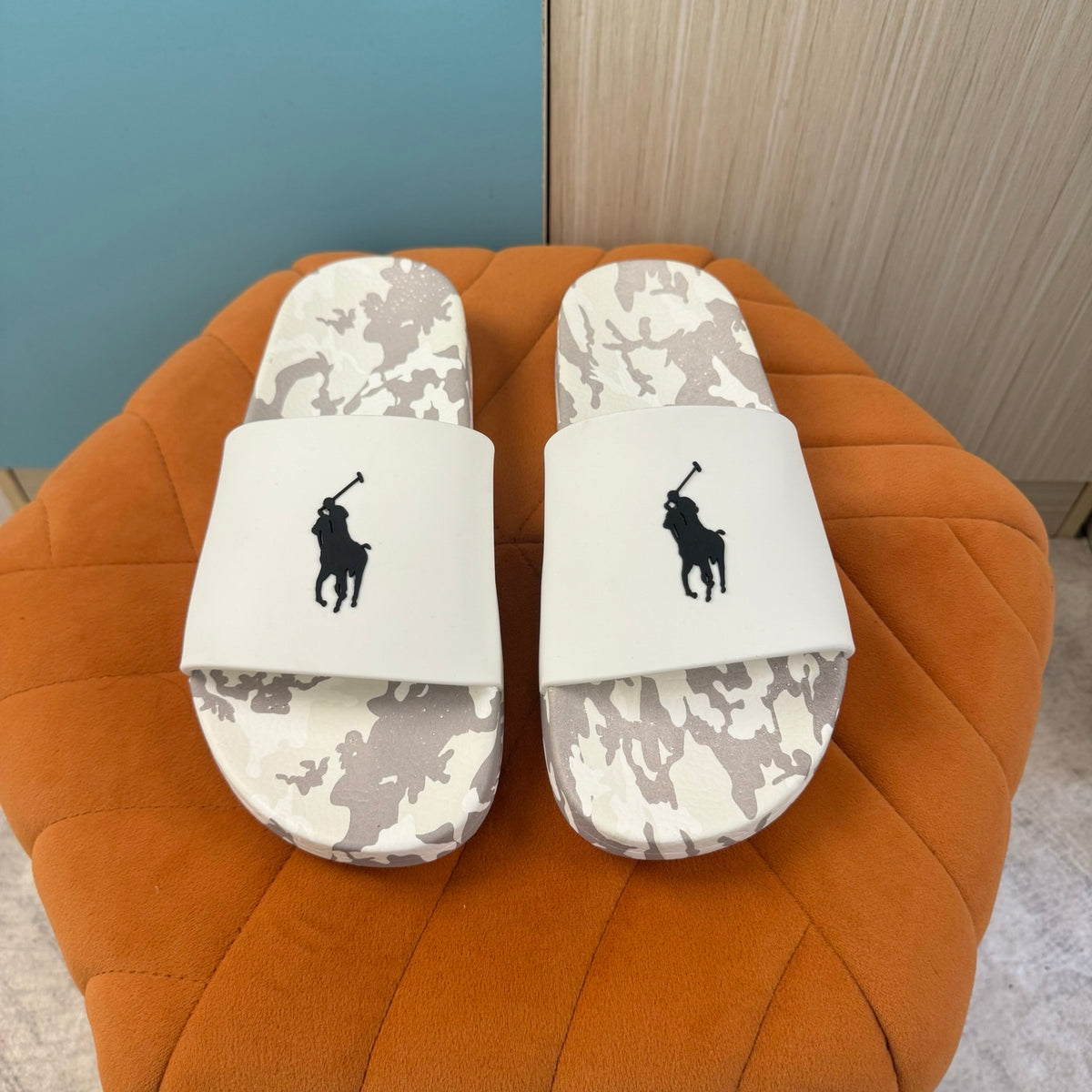 White Camouflage Slide Sandals with Textured Sole - Product image 9